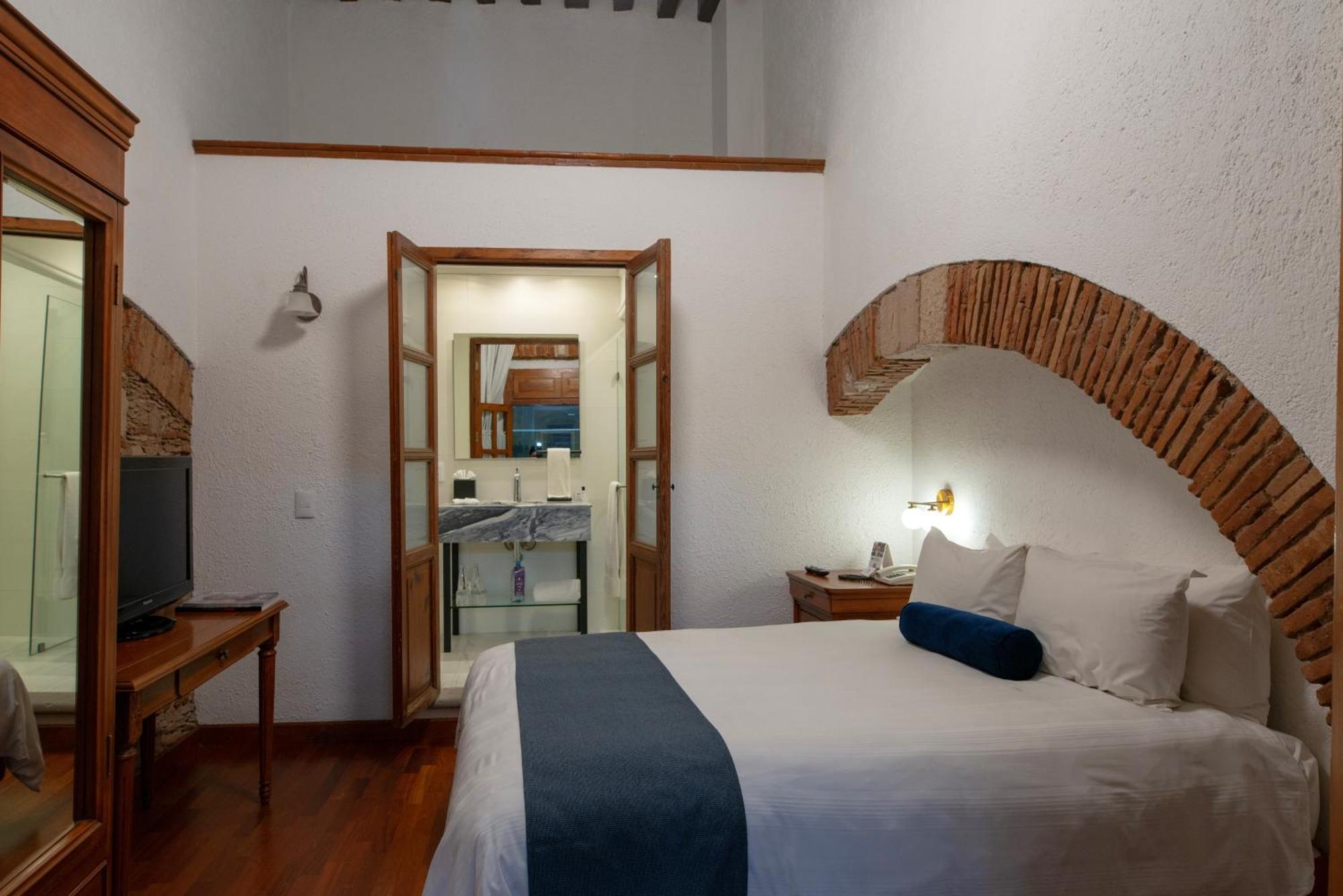 Hotel Los Juaninos モレリア エクステリア 写真