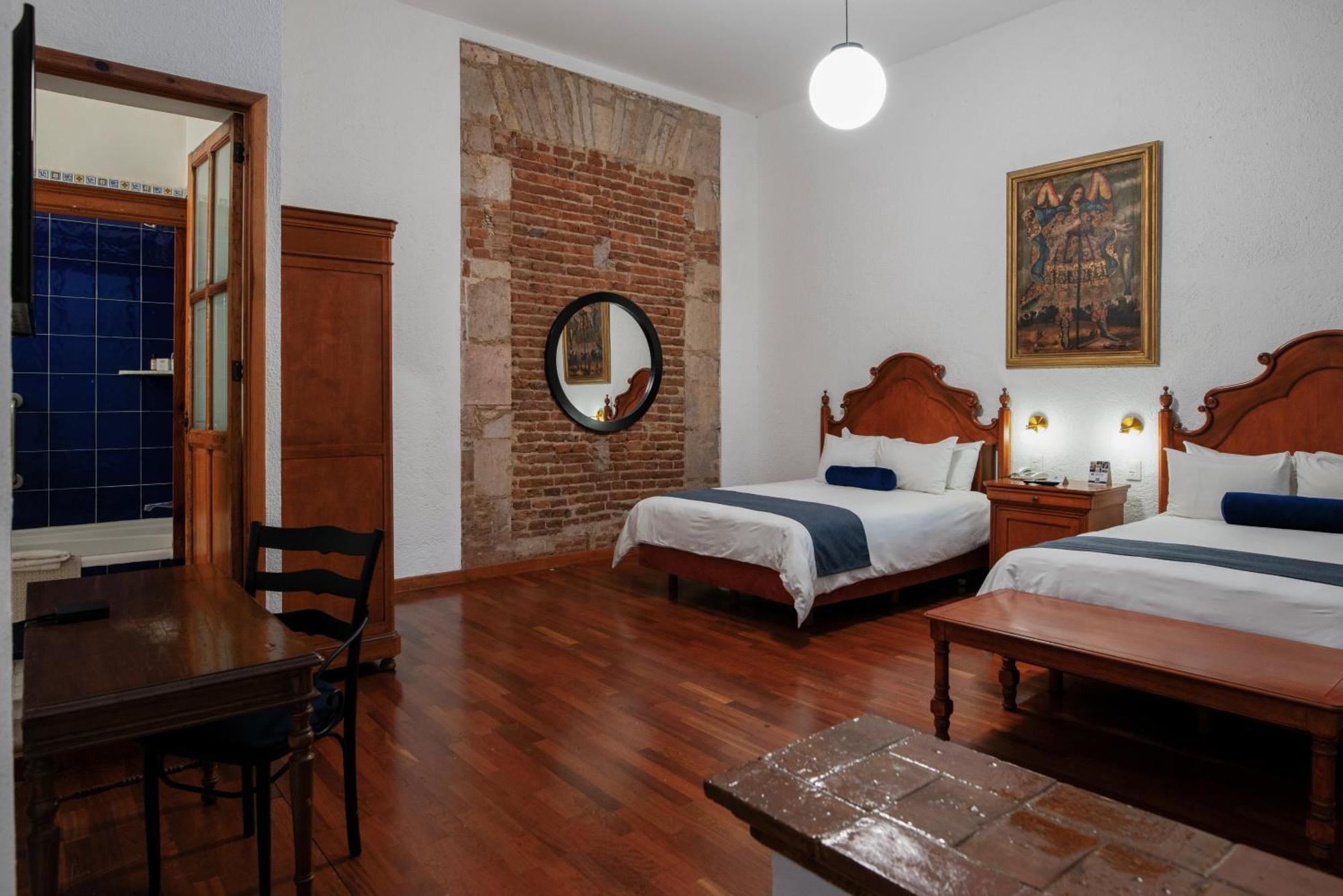 Hotel Los Juaninos モレリア エクステリア 写真
