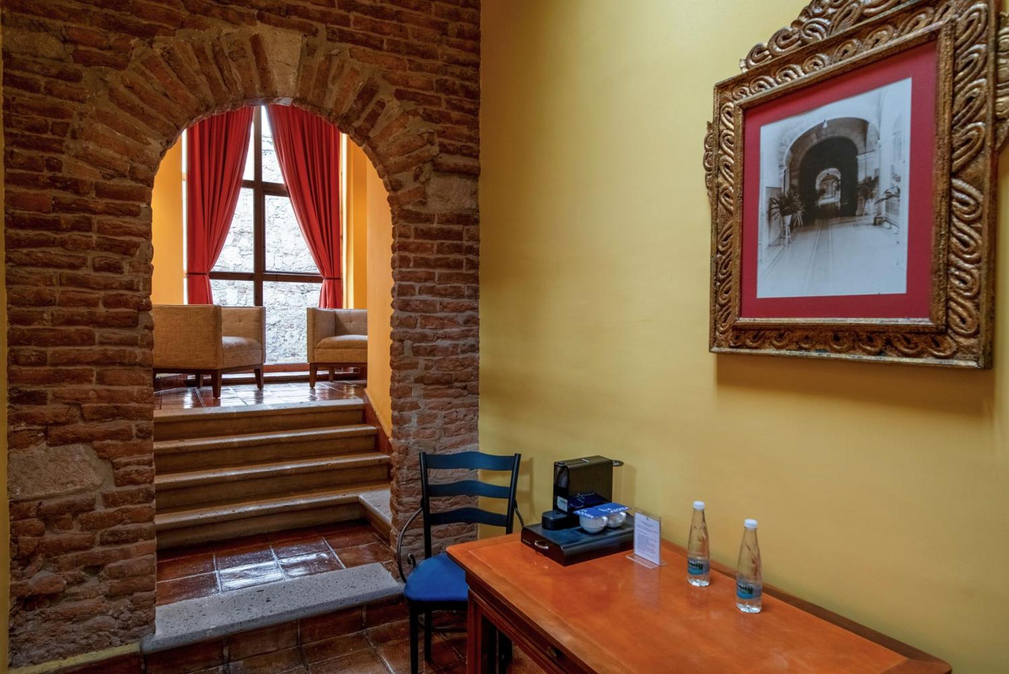 Hotel Los Juaninos モレリア エクステリア 写真